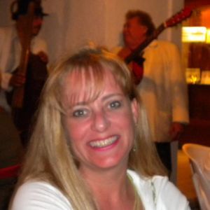 Meet your Posher, Debbie